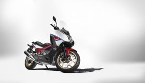 Scoop - Honda NC 750 D3 : bienvenue dans la 3 roues dimension